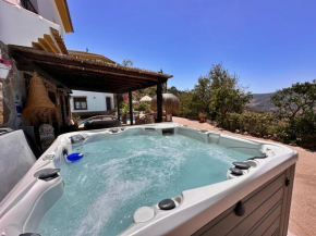 Villa Malaga con Jacuzzi Piscina vallada Barbacoa By AndaraHolidays Sayalonga